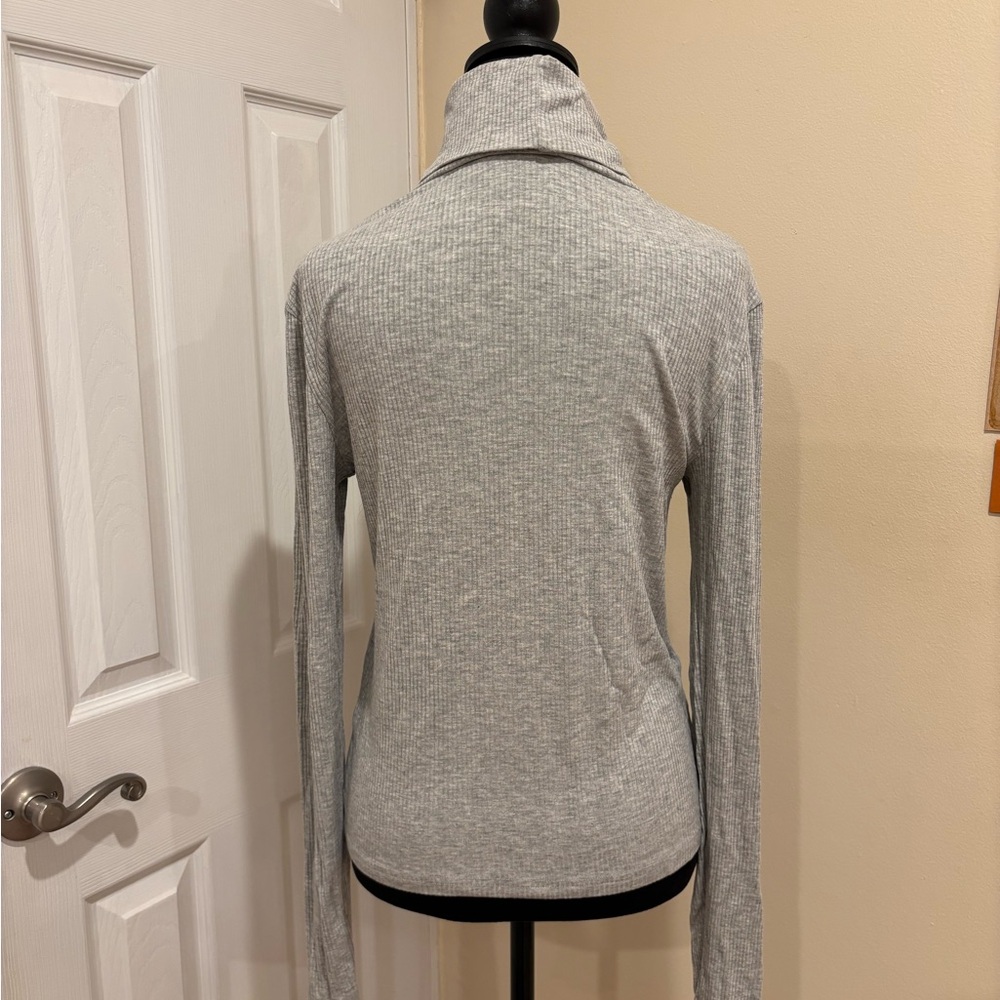 H&M Light Gray Turtleneck Sweater - Picture 2 of 3